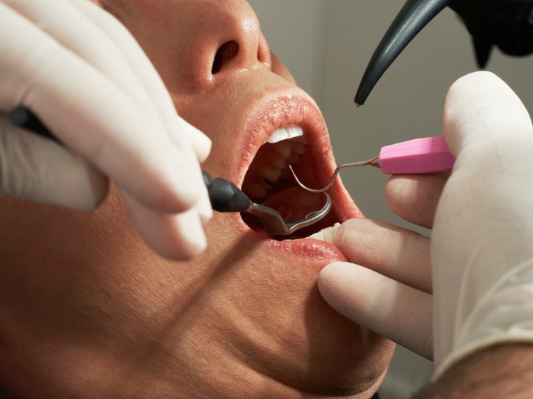 En silencio, Marruecos se está convirtiendo en una potencia económica peculiar: la "Turquía" de los dientes