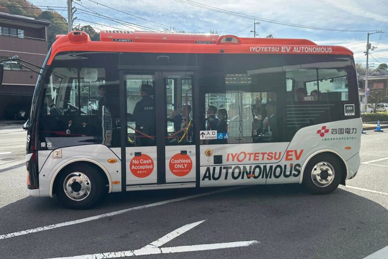 En 2024 Japón introdujo los autobuses autónomos. Ahora el 68% de las prefecturas quieren uno